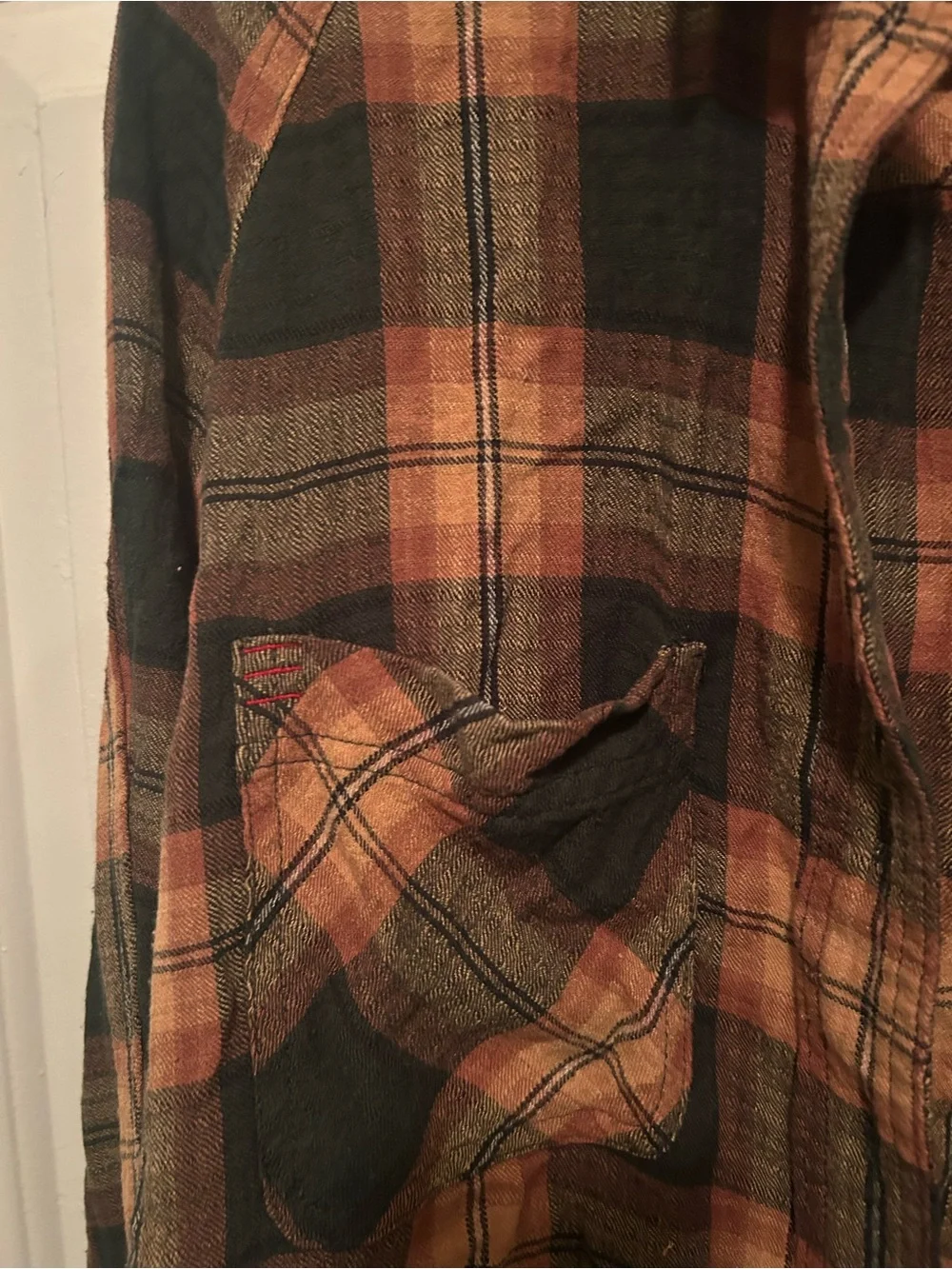 BDG Women’s Plaid Button-Down Shirt - Picture 4 of 5